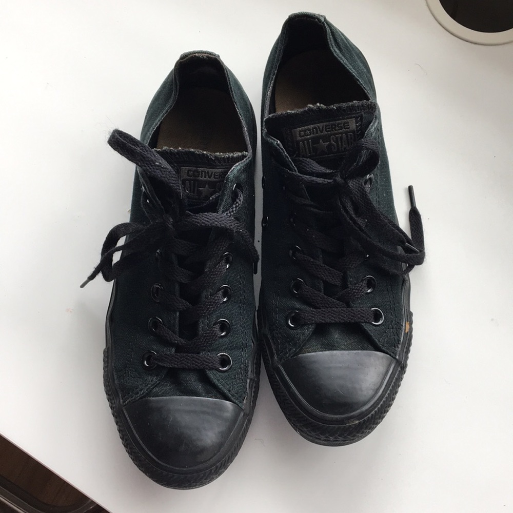 Black converse